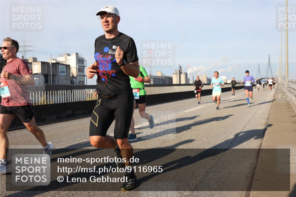 03.10.2025 - Köhlbrandbrückenlauf Lena Gebhardt http://msf.ph/oto/9116965 03.10.2025 09:44:15 Position 2 1411 meine-sportfotos.de