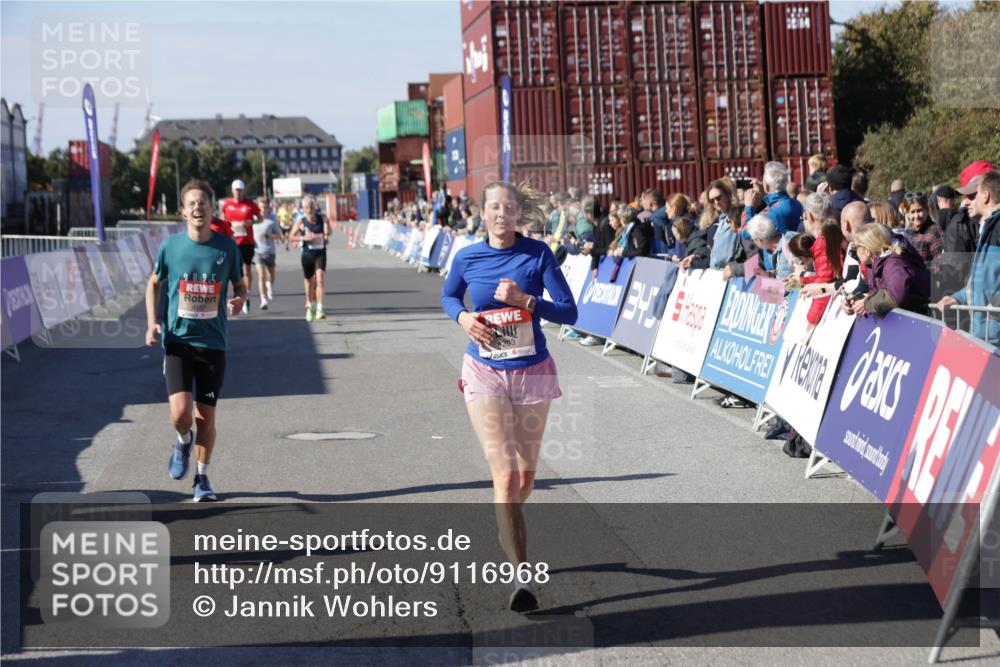 03.10.2025 - Köhlbrandbrückenlauf Jannik Wohlers http://msf.ph/oto/9116968 03.10.2025 13:02:56 Ziel 4095, 4116, 4137, 4203, 4279, 4294, 4619, 4747, 5245, 5793, 5810, 6175, 6447, 6655, 6770 meine-sportfotos.de