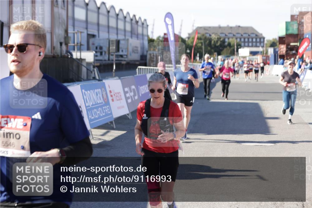 03.10.2025 - Köhlbrandbrückenlauf Jannik Wohlers http://msf.ph/oto/9116993 03.10.2025 13:33:39 Ziel 4006, 4744, 5179, 5281, 5367, 5546, 5579, 6094, 6734 meine-sportfotos.de
