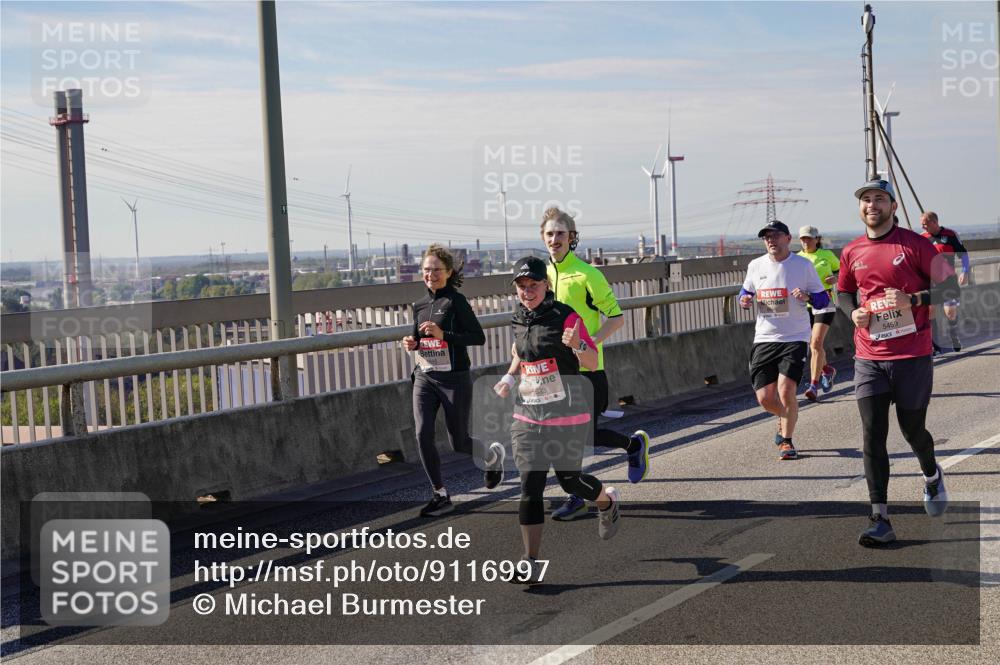 03.10.2025 - Köhlbrandbrückenlauf Michael Burmester http://msf.ph/oto/9116997 03.10.2025 12:58:38 Position 2 5459 meine-sportfotos.de