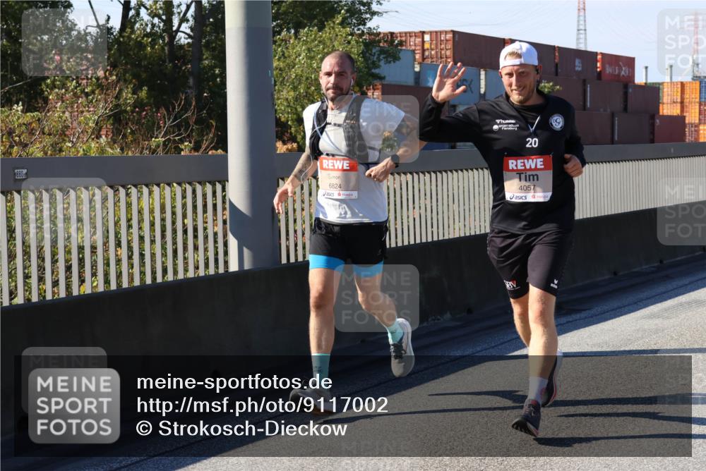 03.10.2025 - Köhlbrandbrückenlauf Strokosch-Dieckow http://msf.ph/oto/9117002 03.10.2025 12:52:10 Position 3 880, 6824, 20, 4057 meine-sportfotos.de