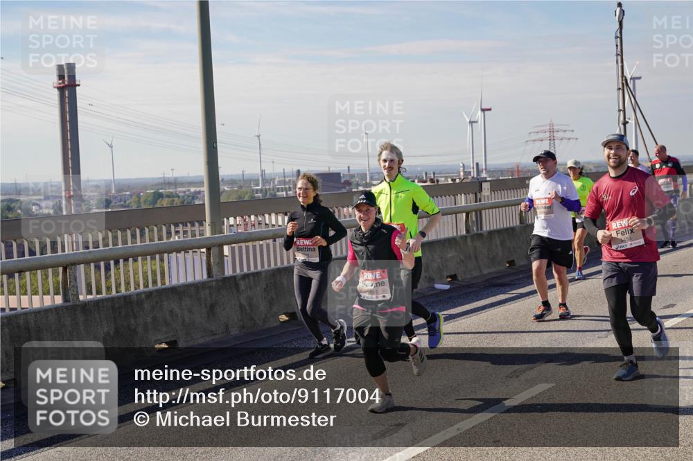 03.10.2025 - Köhlbrandbrückenlauf Michael Burmester http://msf.ph/oto/9117004 03.10.2025 12:58:38 Position 2 5459 meine-sportfotos.de
