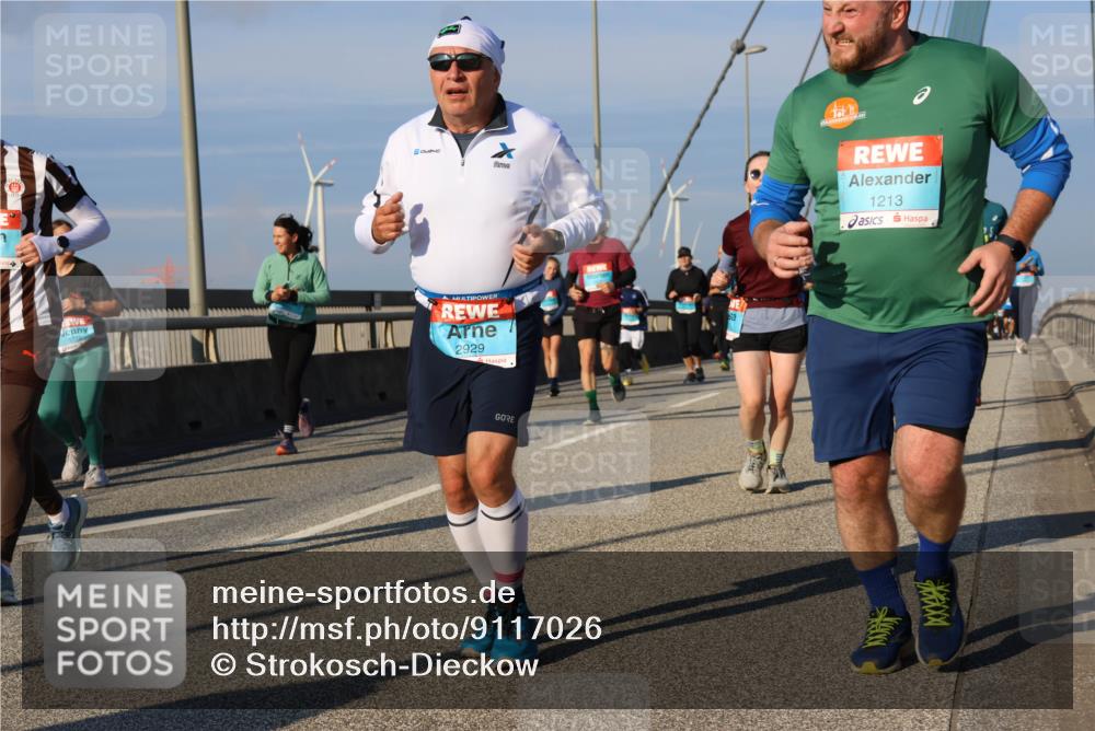 03.10.2025 - Köhlbrandbrückenlauf Strokosch-Dieckow http://msf.ph/oto/9117026 03.10.2025 09:50:17 Position 2 2929, 1213 meine-sportfotos.de