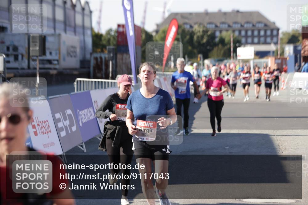 03.10.2025 - Köhlbrandbrückenlauf Jannik Wohlers http://msf.ph/oto/9117043 03.10.2025 13:33:40 Ziel 4006, 4744, 5179, 5281, 5367, 5546, 5579, 6094, 6734 meine-sportfotos.de
