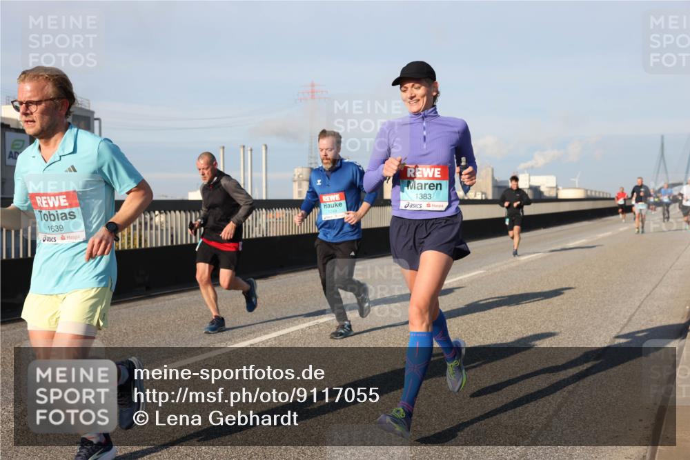 03.10.2025 - Köhlbrandbrückenlauf Lena Gebhardt http://msf.ph/oto/9117055 03.10.2025 09:44:17 Position 2 1639, 1249, 1383 meine-sportfotos.de