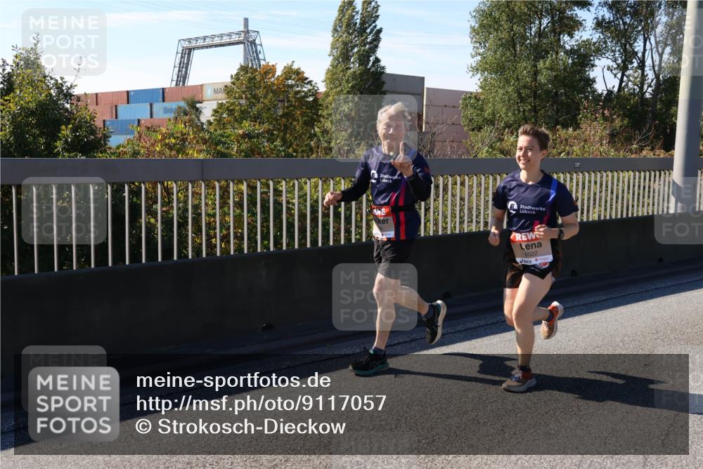 03.10.2025 - Köhlbrandbrückenlauf Strokosch-Dieckow http://msf.ph/oto/9117057 03.10.2025 12:52:16 Position 3 6022 meine-sportfotos.de