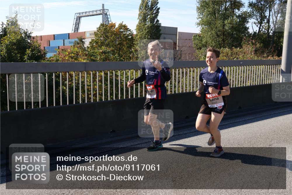 03.10.2025 - Köhlbrandbrückenlauf Strokosch-Dieckow http://msf.ph/oto/9117061 03.10.2025 12:52:16 Position 3 6022 meine-sportfotos.de
