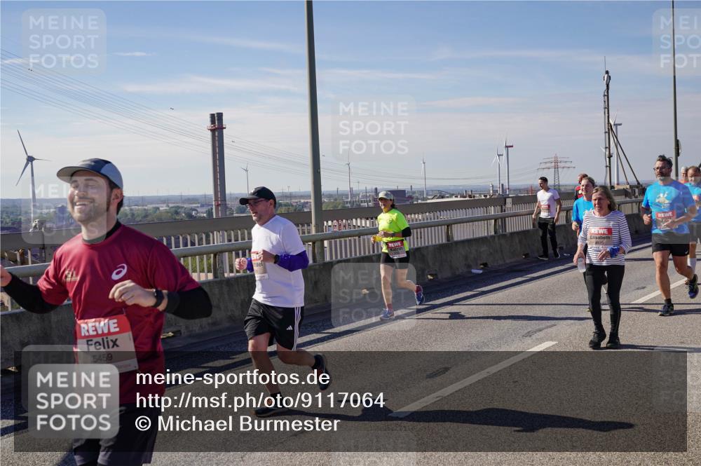 03.10.2025 - Köhlbrandbrückenlauf Michael Burmester http://msf.ph/oto/9117064 03.10.2025 12:58:40 Position 2 5459, 4923 meine-sportfotos.de