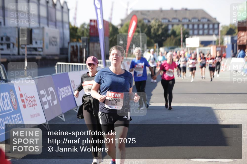03.10.2025 - Köhlbrandbrückenlauf Jannik Wohlers http://msf.ph/oto/9117075 03.10.2025 13:33:40 Ziel 4006, 4744, 5179, 5281, 5367, 5546, 5579, 6094, 6734 meine-sportfotos.de