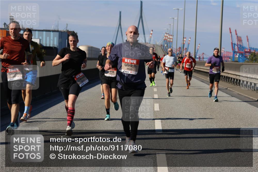 03.10.2025 - Köhlbrandbrückenlauf Strokosch-Dieckow http://msf.ph/oto/9117080 03.10.2025 12:52:22 Position 3 5645, 14794, 4649 meine-sportfotos.de