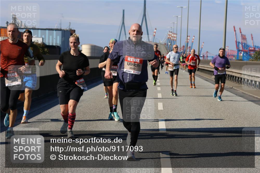 03.10.2025 - Köhlbrandbrückenlauf Strokosch-Dieckow http://msf.ph/oto/9117093 03.10.2025 12:52:22 Position 3 5646, 4794, 4649 meine-sportfotos.de