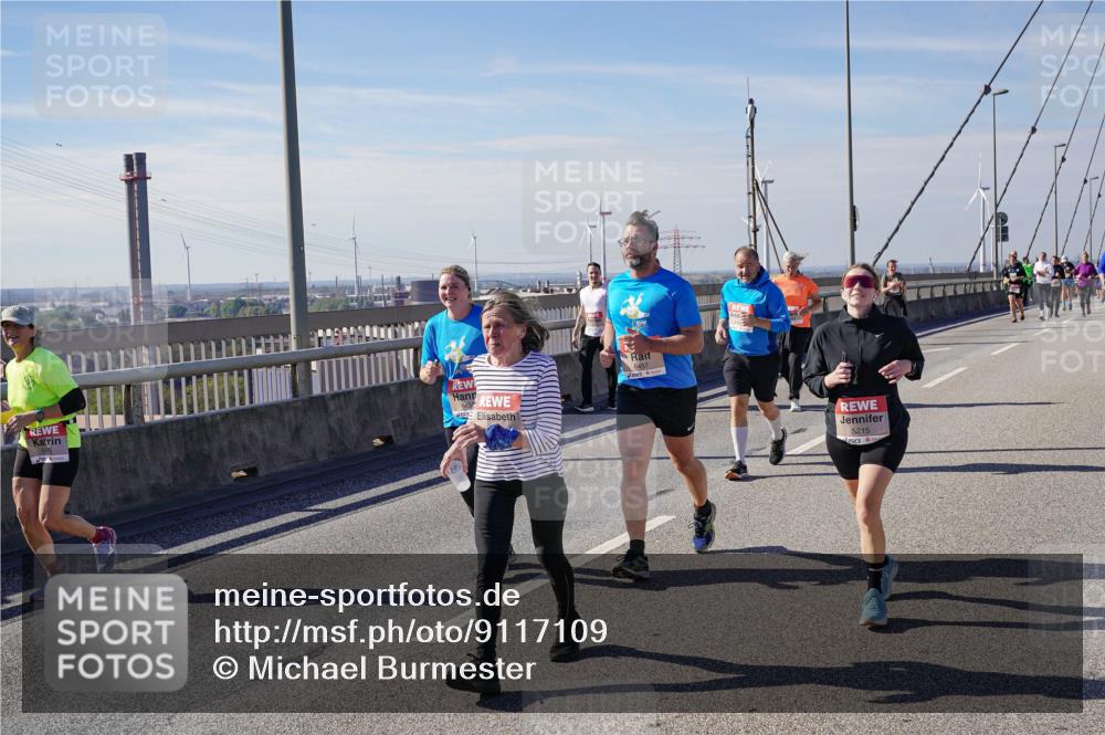 03.10.2025 - Köhlbrandbrückenlauf Michael Burmester http://msf.ph/oto/9117109 03.10.2025 12:58:42 Position 2 6457, 5215 meine-sportfotos.de