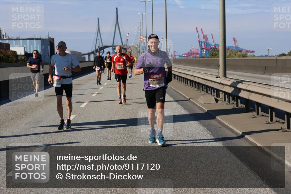 03.10.2025 - Köhlbrandbrückenlauf Strokosch-Dieckow http://msf.ph/oto/9117120 03.10.2025 12:52:26 Position 3 361, 6285 meine-sportfotos.de