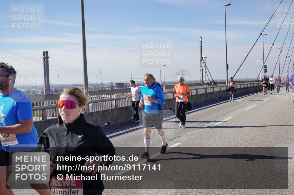 03.10.2025 - Köhlbrandbrückenlauf Michael Burmester http://msf.ph/oto/9117141 03.10.2025 12:58:43 Position 2 6457 meine-sportfotos.de