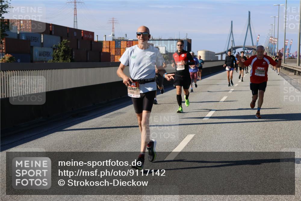 03.10.2025 - Köhlbrandbrückenlauf Strokosch-Dieckow http://msf.ph/oto/9117142 03.10.2025 12:52:28 Position 3 361, 5959 meine-sportfotos.de