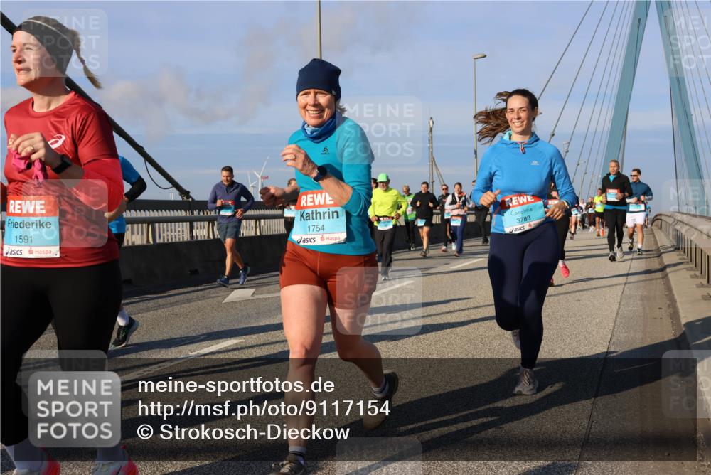 03.10.2025 - Köhlbrandbrückenlauf Strokosch-Dieckow http://msf.ph/oto/9117154 03.10.2025 09:50:28 Position 2 1591, 1754, 3788 meine-sportfotos.de
