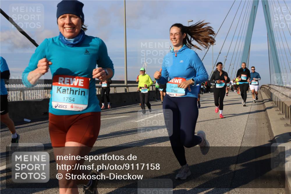 03.10.2025 - Köhlbrandbrückenlauf Strokosch-Dieckow http://msf.ph/oto/9117158 03.10.2025 09:50:28 Position 2 1754, 3788 meine-sportfotos.de