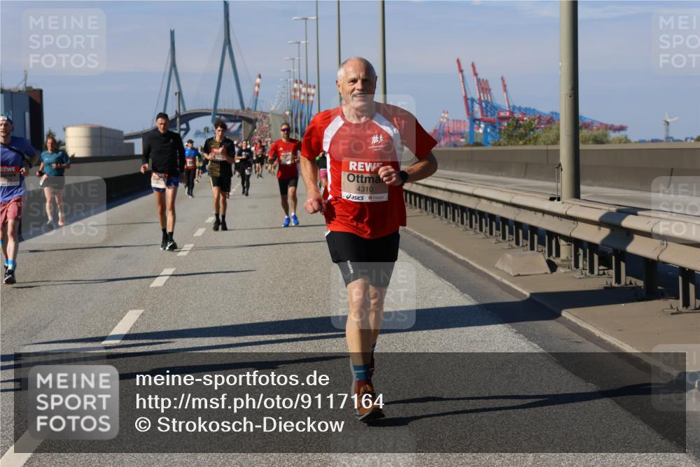 03.10.2025 - Köhlbrandbrückenlauf Strokosch-Dieckow http://msf.ph/oto/9117164 03.10.2025 12:52:30 Position 3 4310 meine-sportfotos.de