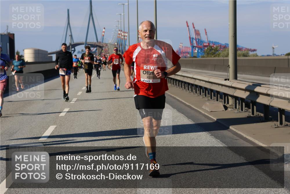 03.10.2025 - Köhlbrandbrückenlauf Strokosch-Dieckow http://msf.ph/oto/9117169 03.10.2025 12:52:30 Position 3 4310 meine-sportfotos.de