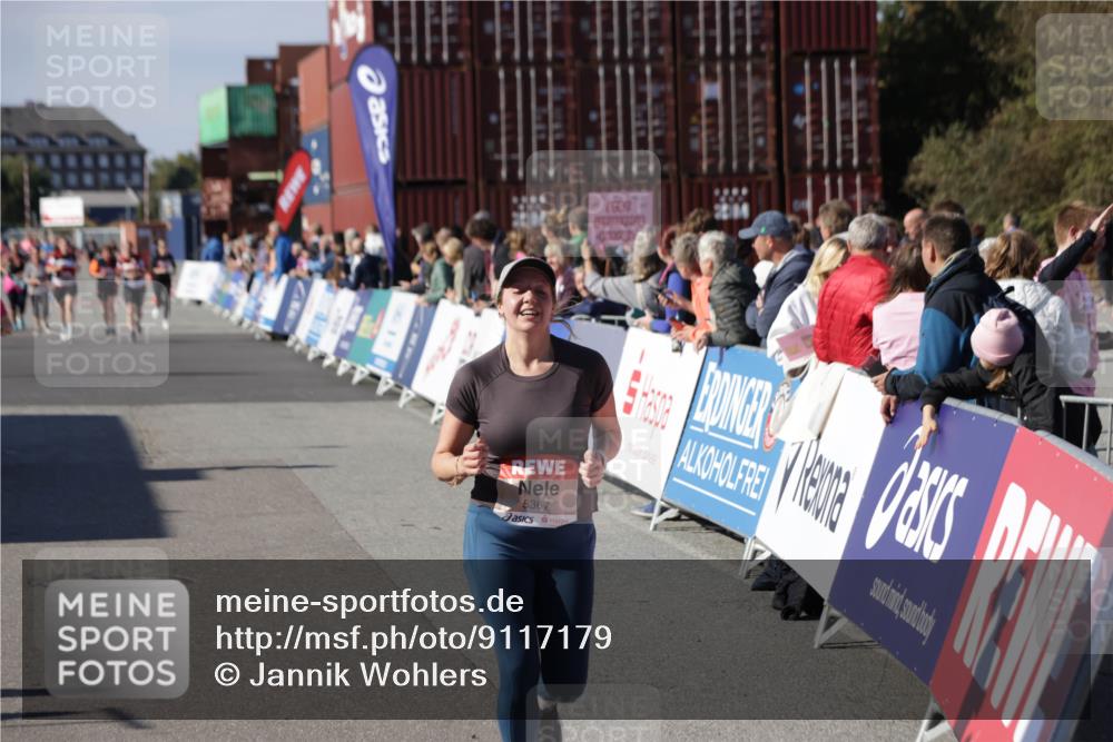 03.10.2025 - Köhlbrandbrückenlauf Jannik Wohlers http://msf.ph/oto/9117179 03.10.2025 13:33:42 Ziel 4006, 4744, 5074, 5077, 5179, 5281, 5367, 5546, 5579, 6094, 6734 meine-sportfotos.de
