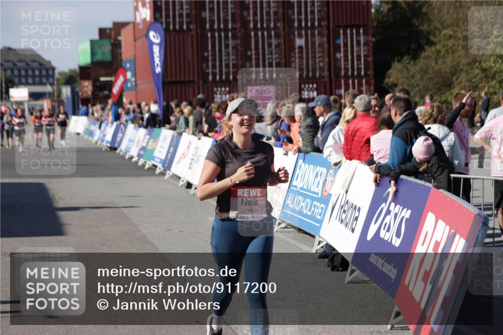 03.10.2025 - Köhlbrandbrückenlauf Jannik Wohlers http://msf.ph/oto/9117200 03.10.2025 13:33:42 Ziel 4006, 4744, 5074, 5077, 5179, 5281, 5367, 5546, 5579, 6094, 6734 meine-sportfotos.de