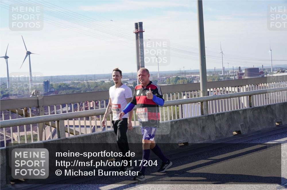 03.10.2025 - Köhlbrandbrückenlauf Michael Burmester http://msf.ph/oto/9117204 03.10.2025 12:58:47 Position 2 5892 meine-sportfotos.de