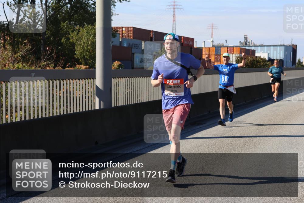 03.10.2025 - Köhlbrandbrückenlauf Strokosch-Dieckow http://msf.ph/oto/9117215 03.10.2025 12:52:34 Position 3 880, 5970 meine-sportfotos.de