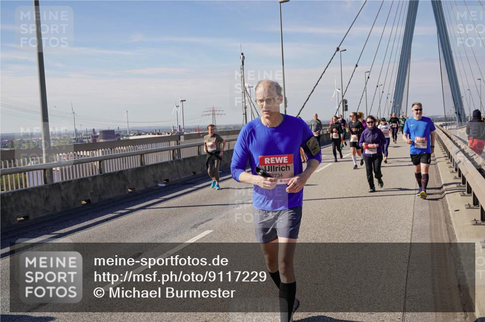 03.10.2025 - Köhlbrandbrückenlauf Michael Burmester http://msf.ph/oto/9117229 03.10.2025 12:58:49 Position 2 734 meine-sportfotos.de
