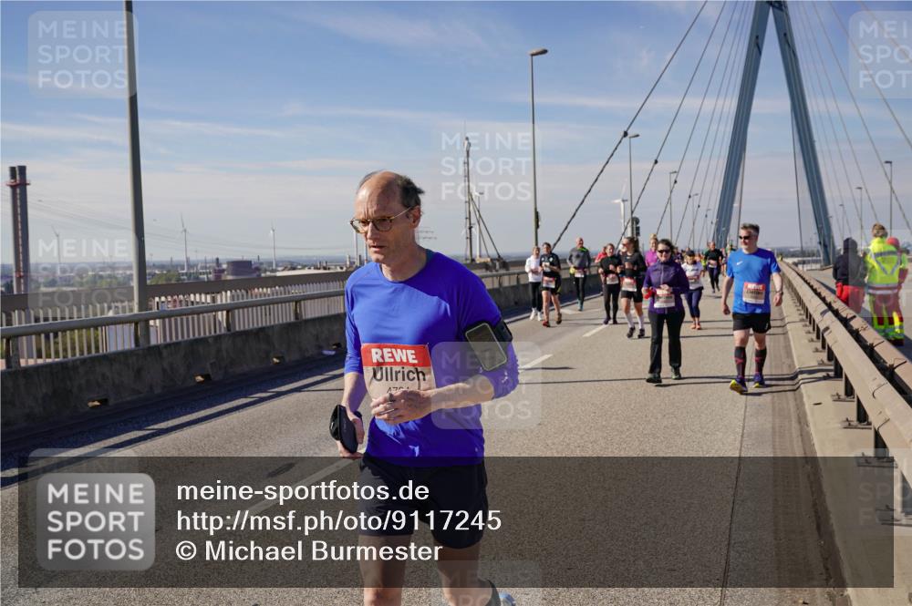 03.10.2025 - Köhlbrandbrückenlauf Michael Burmester http://msf.ph/oto/9117245 03.10.2025 12:58:49 Position 2 170 meine-sportfotos.de