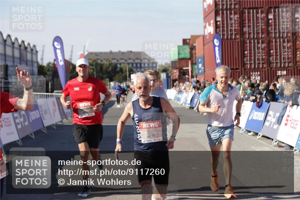 03.10.2025 - Köhlbrandbrückenlauf Jannik Wohlers http://msf.ph/oto/9117260 03.10.2025 13:03:02 Ziel 4095, 4137, 4203, 4279, 4294, 4619, 4747, 6655, 6770 meine-sportfotos.de
