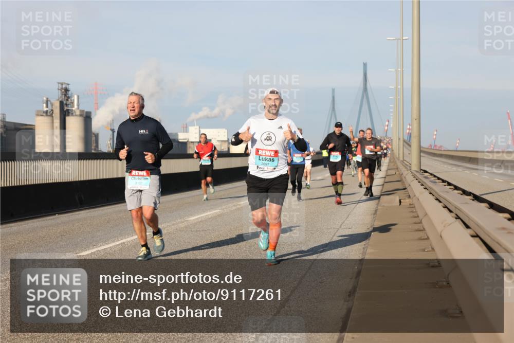 03.10.2025 - Köhlbrandbrückenlauf Lena Gebhardt http://msf.ph/oto/9117261 03.10.2025 09:44:23 Position 2 2697, 3137 meine-sportfotos.de
