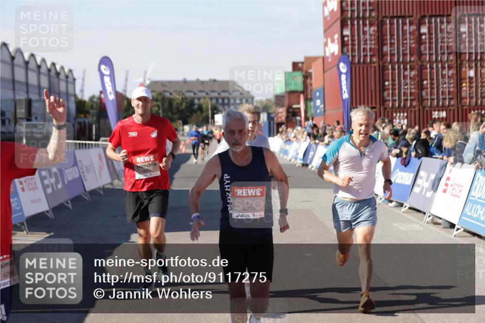 03.10.2025 - Köhlbrandbrückenlauf Jannik Wohlers http://msf.ph/oto/9117275 03.10.2025 13:03:02 Ziel 4095, 4137, 4203, 4279, 4294, 4619, 4747, 6655, 6770 meine-sportfotos.de