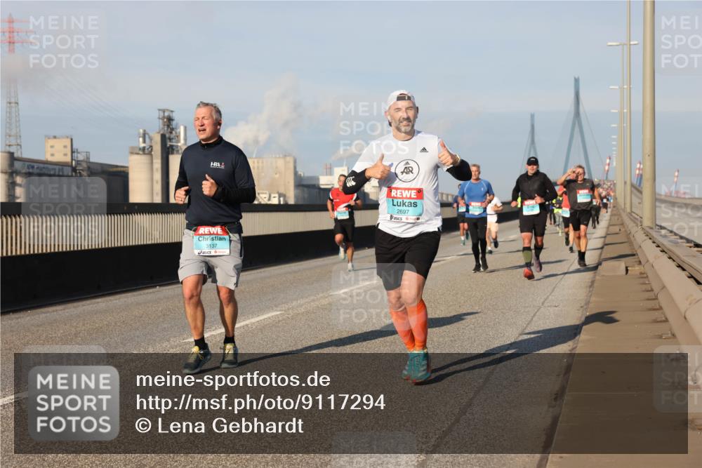 03.10.2025 - Köhlbrandbrückenlauf Lena Gebhardt http://msf.ph/oto/9117294 03.10.2025 09:44:23 Position 2 3137, 2697 meine-sportfotos.de