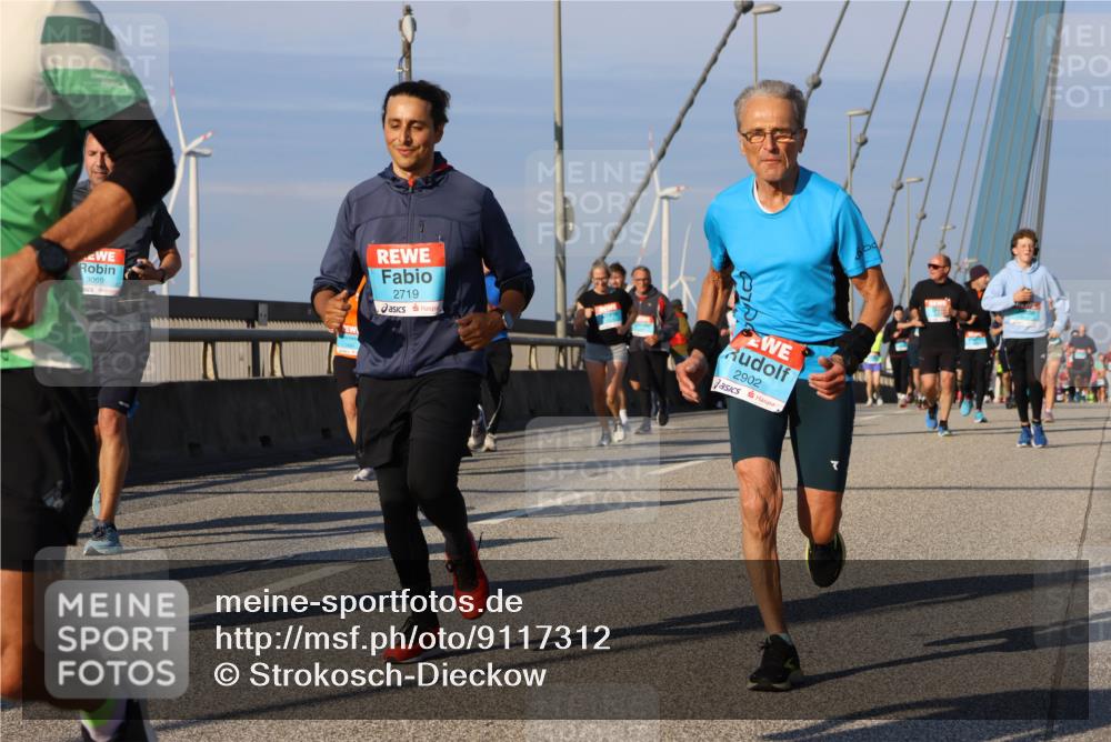 03.10.2025 - Köhlbrandbrückenlauf Strokosch-Dieckow http://msf.ph/oto/9117312 03.10.2025 09:50:47 Position 2 3069, 2719, 1379, 2902 meine-sportfotos.de