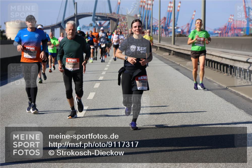 03.10.2025 - Köhlbrandbrückenlauf Strokosch-Dieckow http://msf.ph/oto/9117317 03.10.2025 12:52:42 Position 3 184, 4134, 4590 meine-sportfotos.de