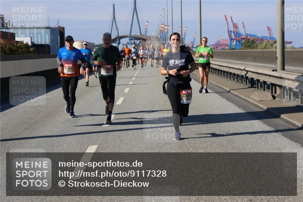 03.10.2025 - Köhlbrandbrückenlauf Strokosch-Dieckow http://msf.ph/oto/9117328 03.10.2025 12:52:44 Position 3 4184 meine-sportfotos.de