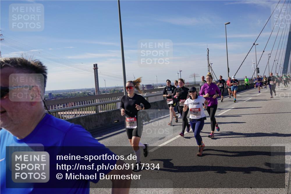 03.10.2025 - Köhlbrandbrückenlauf Michael Burmester http://msf.ph/oto/9117334 03.10.2025 12:58:54 Position 2 4715 meine-sportfotos.de