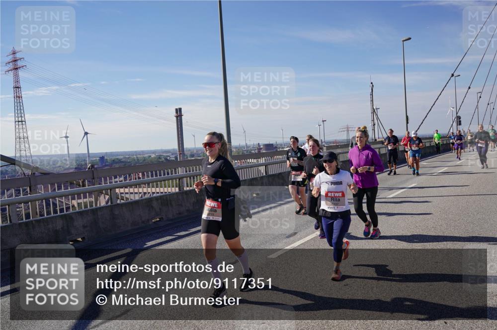 03.10.2025 - Köhlbrandbrückenlauf Michael Burmester http://msf.ph/oto/9117351 03.10.2025 12:58:54 Position 2 715, 5337 meine-sportfotos.de