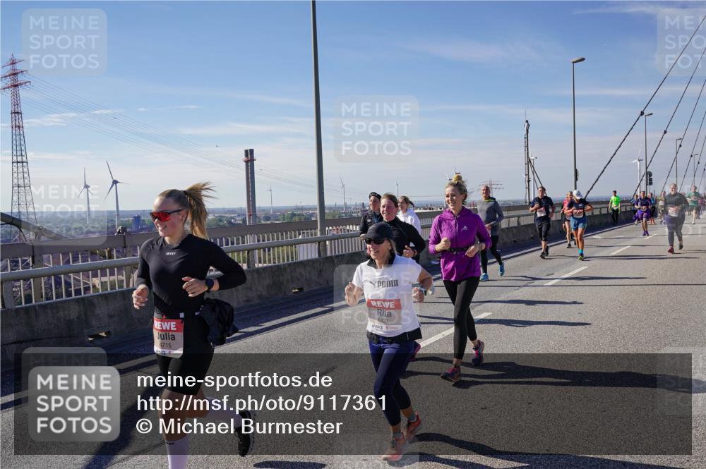 03.10.2025 - Köhlbrandbrückenlauf Michael Burmester http://msf.ph/oto/9117361 03.10.2025 12:58:55 Position 2 4715, 6337 meine-sportfotos.de