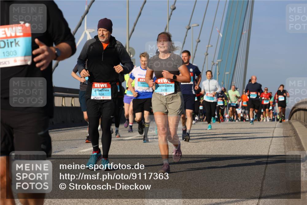03.10.2025 - Köhlbrandbrückenlauf Strokosch-Dieckow http://msf.ph/oto/9117363 03.10.2025 09:50:55 Position 2 1303, 1634, 3049, 2499 meine-sportfotos.de