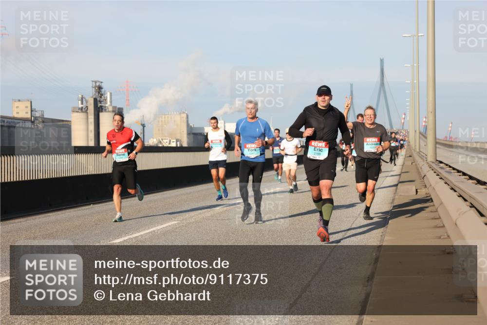 03.10.2025 - Köhlbrandbrückenlauf Lena Gebhardt http://msf.ph/oto/9117375 03.10.2025 09:44:26 Position 2 2709 meine-sportfotos.de
