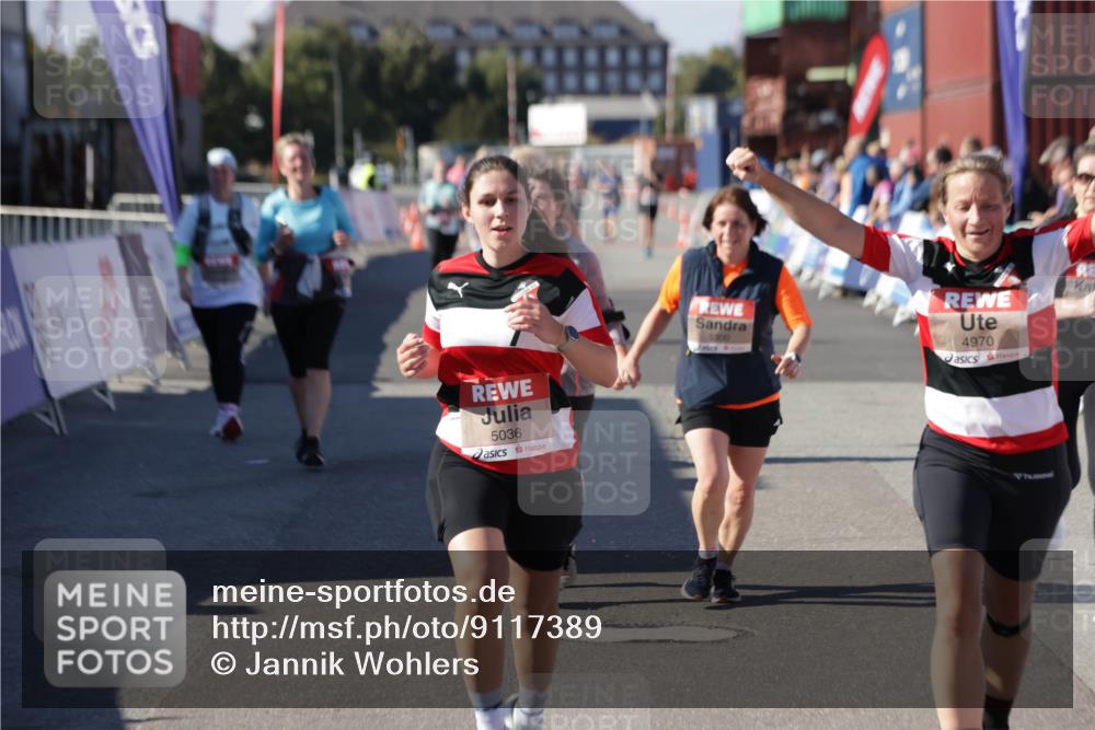 03.10.2025 - Köhlbrandbrückenlauf Jannik Wohlers http://msf.ph/oto/9117389 03.10.2025 13:33:56 Ziel 4919, 4970, 5036, 5074, 5077, 5300, 6246, 6420, 6421 meine-sportfotos.de