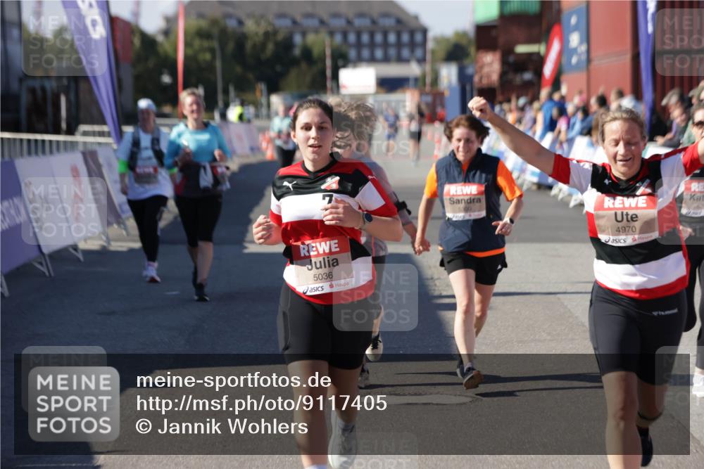 03.10.2025 - Köhlbrandbrückenlauf Jannik Wohlers http://msf.ph/oto/9117405 03.10.2025 13:33:56 Ziel 4919, 4970, 5036, 5074, 5077, 5300, 6246, 6420, 6421 meine-sportfotos.de