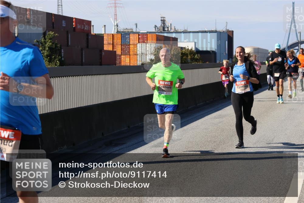 03.10.2025 - Köhlbrandbrückenlauf Strokosch-Dieckow http://msf.ph/oto/9117414 03.10.2025 12:52:52 Position 3 93, 6467, 4195 meine-sportfotos.de