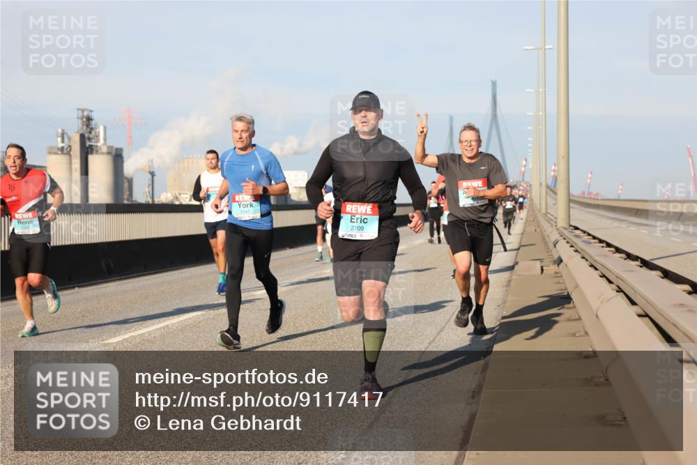 03.10.2025 - Köhlbrandbrückenlauf Lena Gebhardt http://msf.ph/oto/9117417 03.10.2025 09:44:27 Position 2 1247, 2709 meine-sportfotos.de