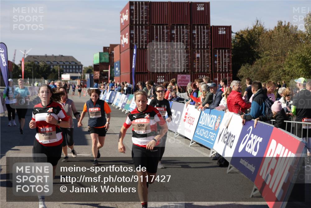 03.10.2025 - Köhlbrandbrückenlauf Jannik Wohlers http://msf.ph/oto/9117427 03.10.2025 13:33:57 Ziel 4919, 4970, 5036, 5074, 5077, 5300, 6246, 6420, 6421 meine-sportfotos.de