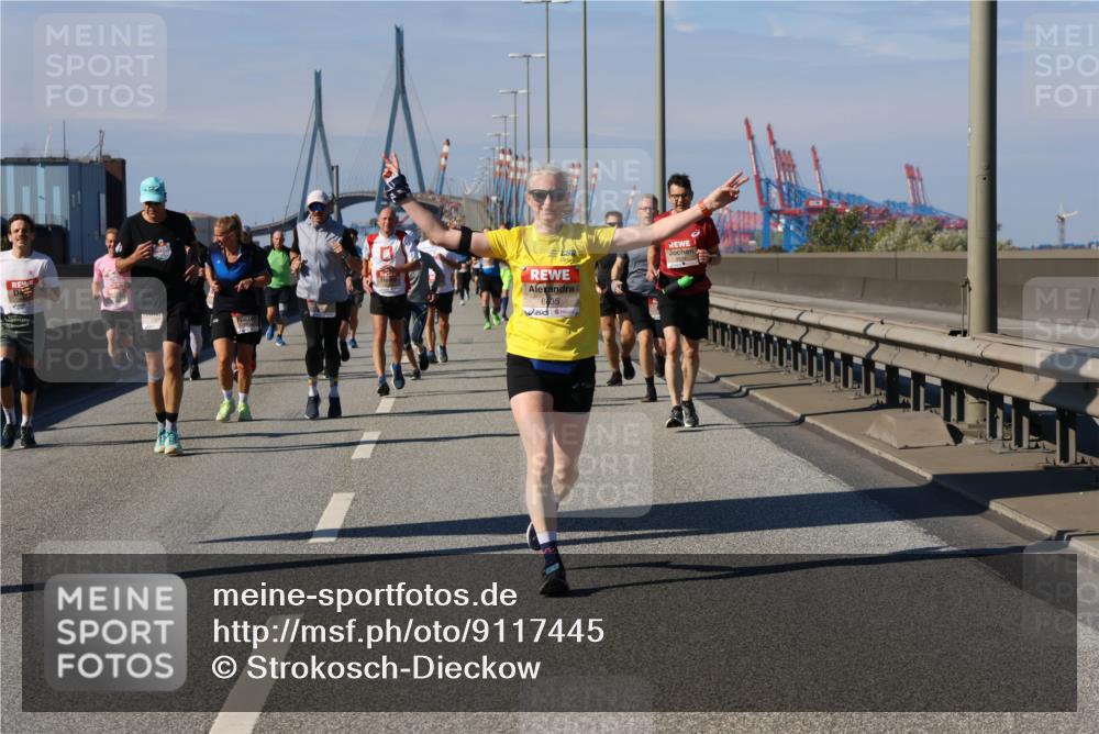 03.10.2025 - Köhlbrandbrückenlauf Strokosch-Dieckow http://msf.ph/oto/9117445 03.10.2025 12:52:55 Position 3 6635 meine-sportfotos.de