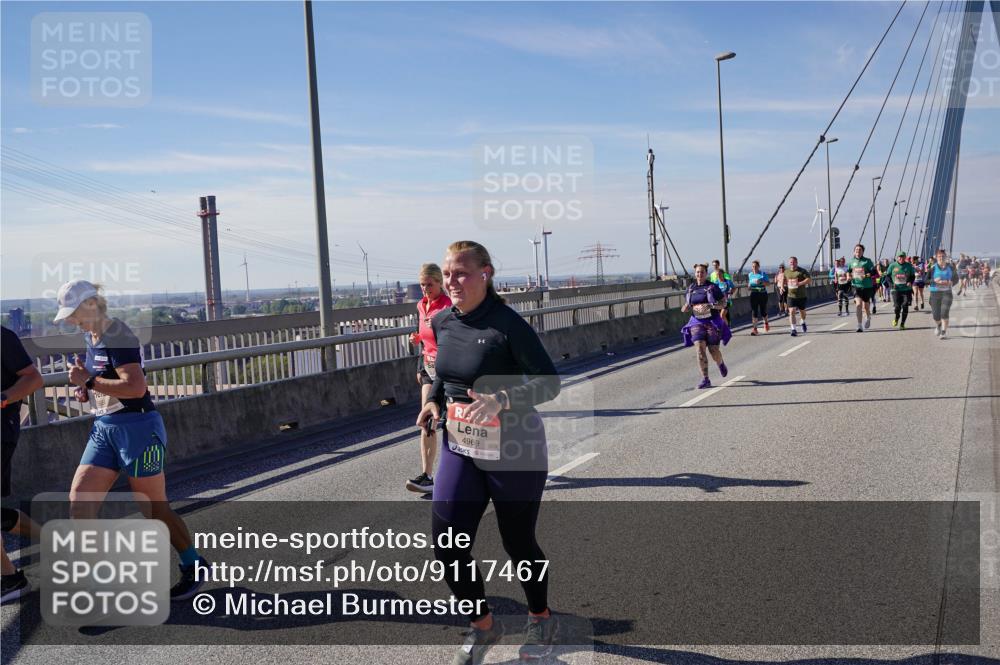 03.10.2025 - Köhlbrandbrückenlauf Michael Burmester http://msf.ph/oto/9117467 03.10.2025 12:59:00 Position 2 4969 meine-sportfotos.de