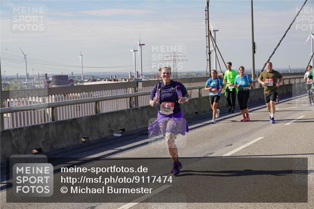03.10.2025 - Köhlbrandbrückenlauf Michael Burmester http://msf.ph/oto/9117474 03.10.2025 12:59:02 Position 2 4355 meine-sportfotos.de