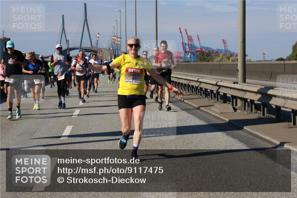 03.10.2025 - Köhlbrandbrückenlauf Strokosch-Dieckow http://msf.ph/oto/9117475 03.10.2025 12:52:56 Position 3 6635 meine-sportfotos.de